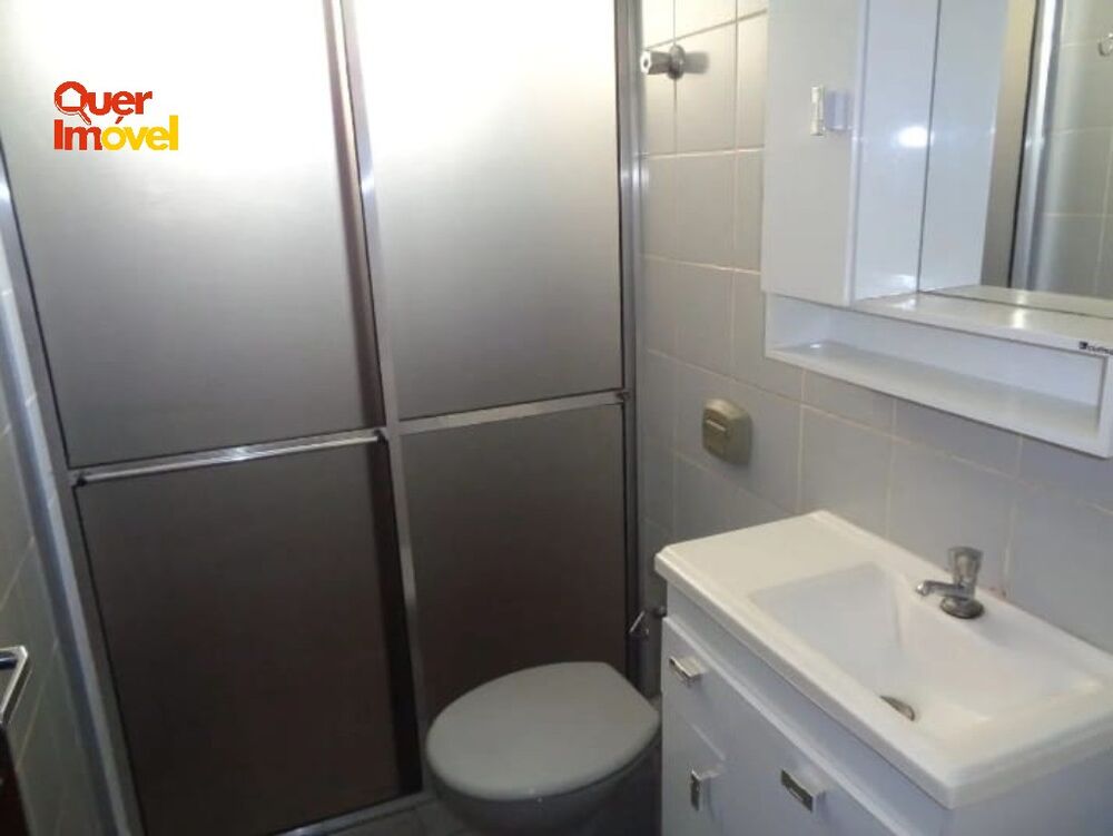 Apartamento à venda com 2 quartos, 67m² - Foto 3