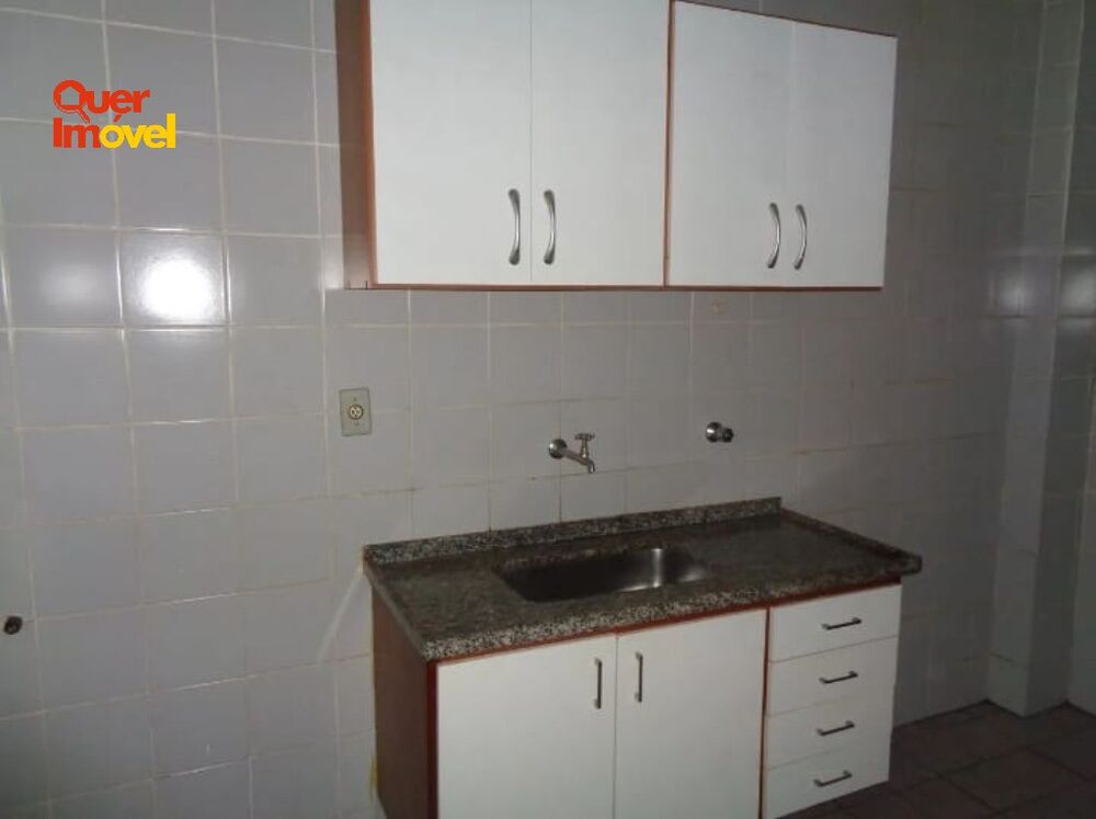 Apartamento à venda com 2 quartos, 67m² - Foto 2