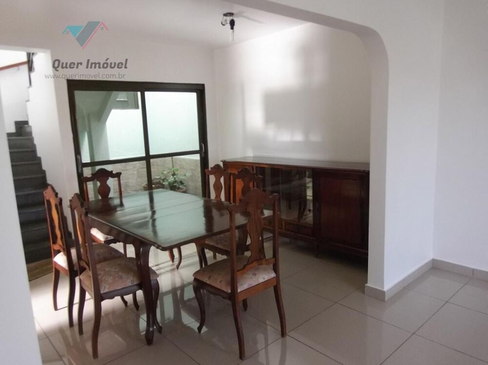 Casa, 4 quartos, 245 m² - Foto 1
