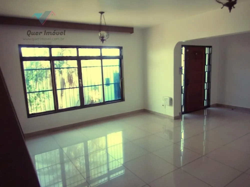 Casa, 4 quartos, 245 m² - Foto 1