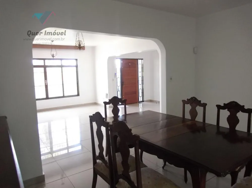 Casa, 4 quartos, 245 m² - Foto 2
