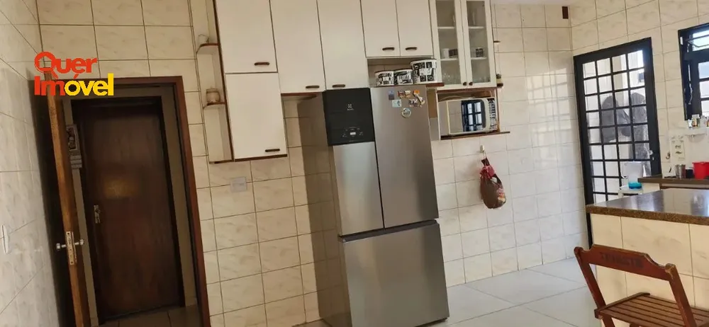 Casa, 4 quartos, 249 m² - Foto 4