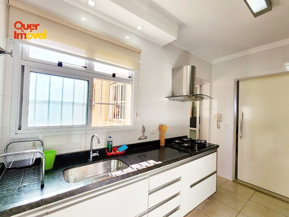 Apartamento à venda com 3 quartos, 95m² - Foto 4