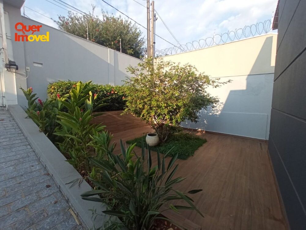 Casa, 3 quartos, 230 m² - Foto 1