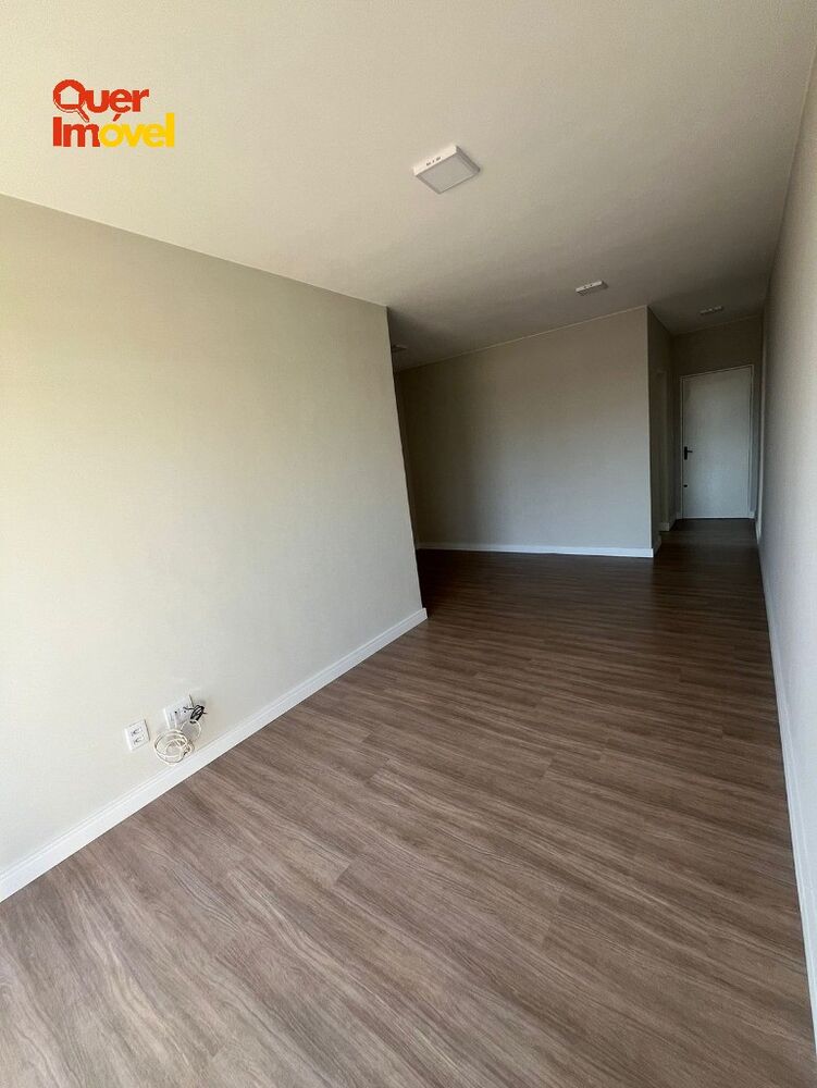 Apartamento à venda com 2 quartos, 70m² - Foto 1