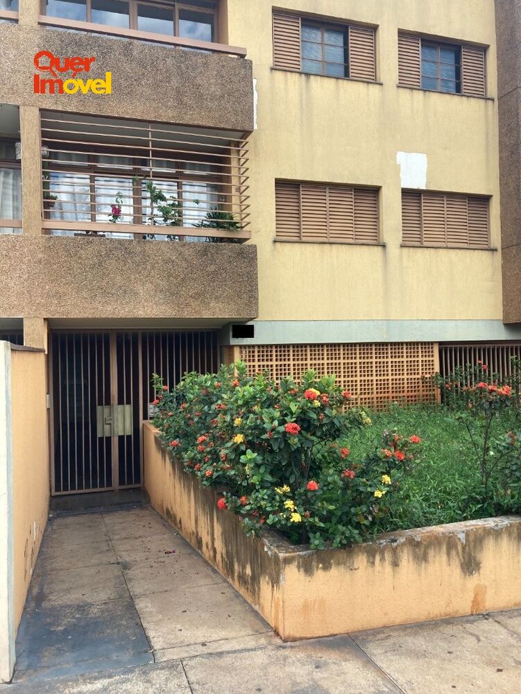 Apartamento à venda com 3 quartos, 90m² - Foto 1