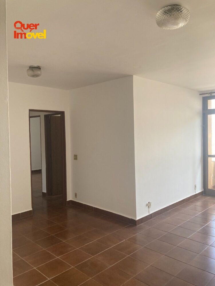 Apartamento à venda com 3 quartos, 90m² - Foto 2