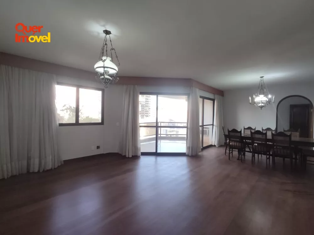 Apartamento à venda com 4 quartos, 215m² - Foto 1