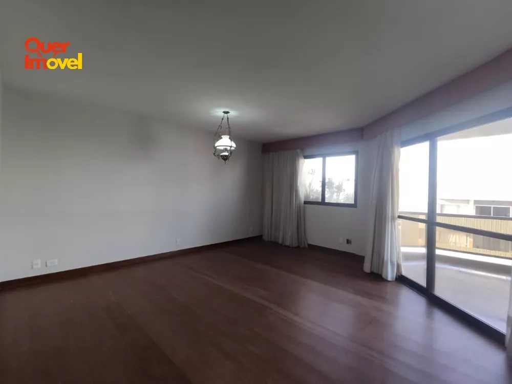 Apartamento à venda com 4 quartos, 215m² - Foto 4