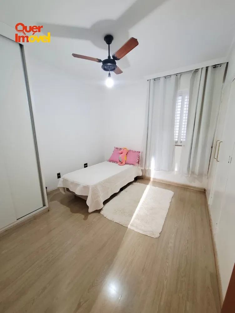 Casa, 3 quartos, 250 m² - Foto 1