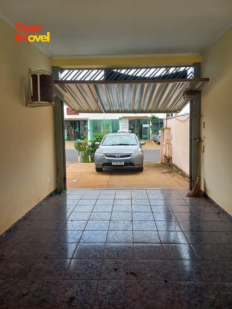 Casa, 4 quartos, 242 m² - Foto 1