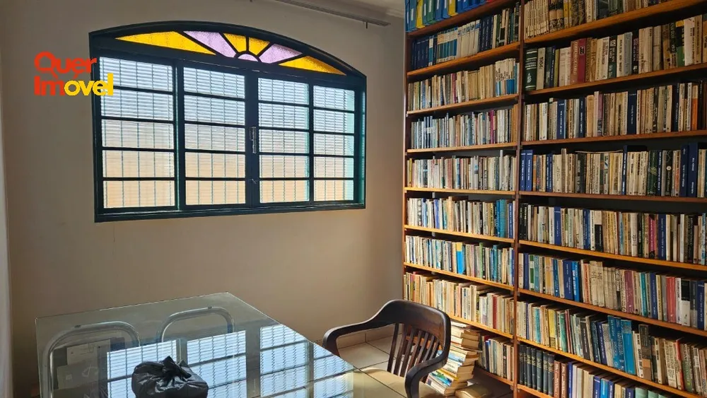 Casa, 4 quartos, 346 m² - Foto 1