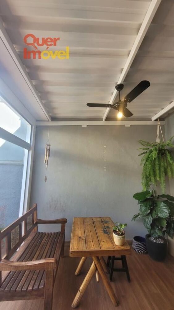 Casa de Condomínio à venda com 3 quartos, 122m² - Foto 1