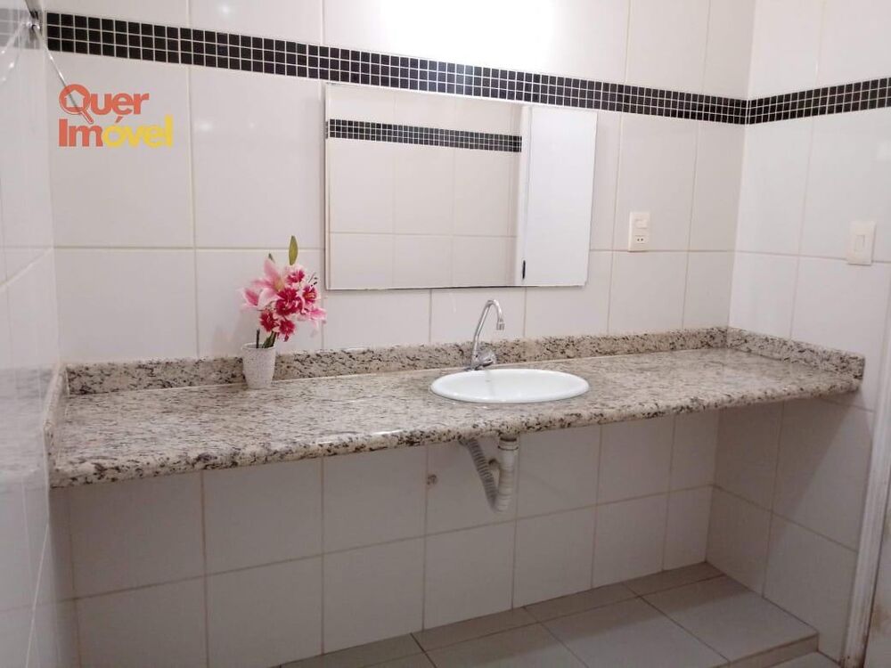 Casa à venda com 5 quartos, 300m² - Foto 3