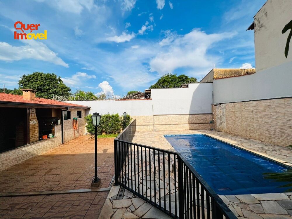 Casa, 3 quartos, 398 m² - Foto 1