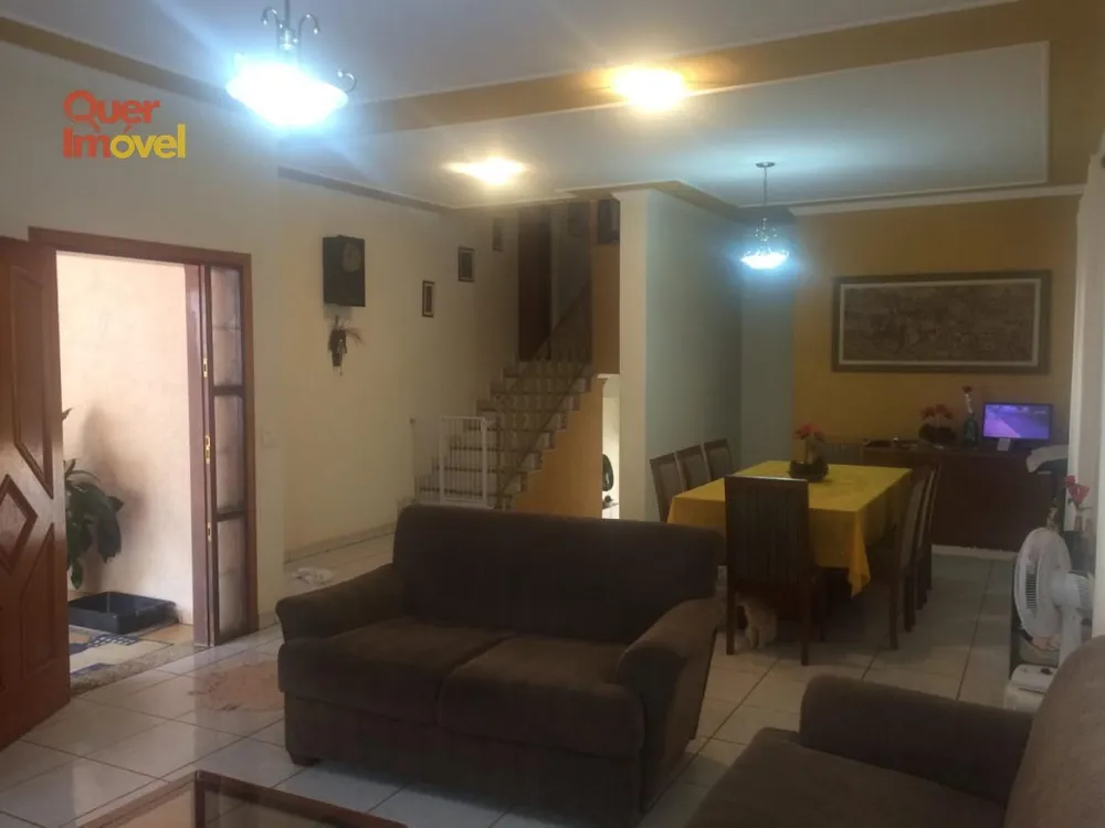 Casa, 3 quartos, 249 m² - Foto 3