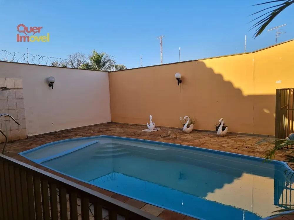 Casa, 3 quartos, 249 m² - Foto 17