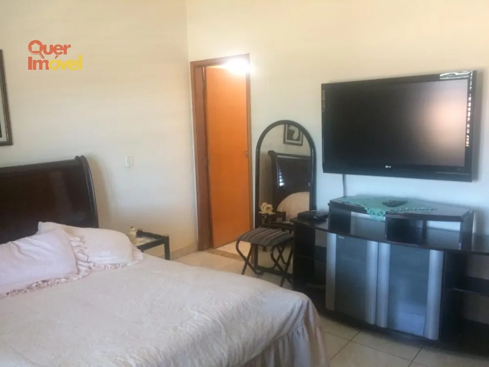 Casa, 3 quartos, 249 m² - Foto 11