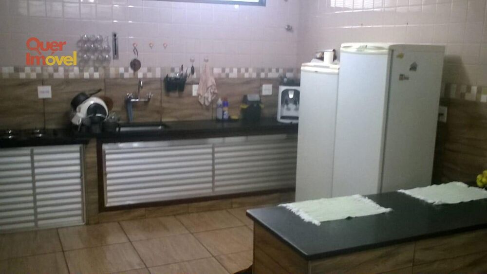 Casa, 3 quartos, 300 m² - Foto 2