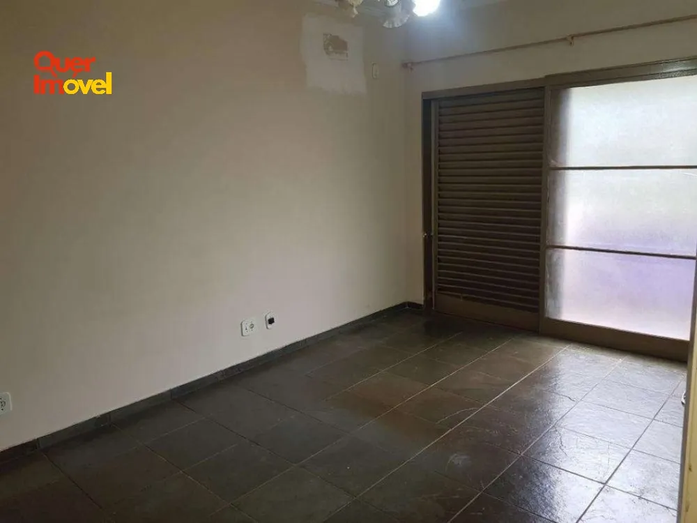Casa, 4 quartos, 270 m² - Foto 10
