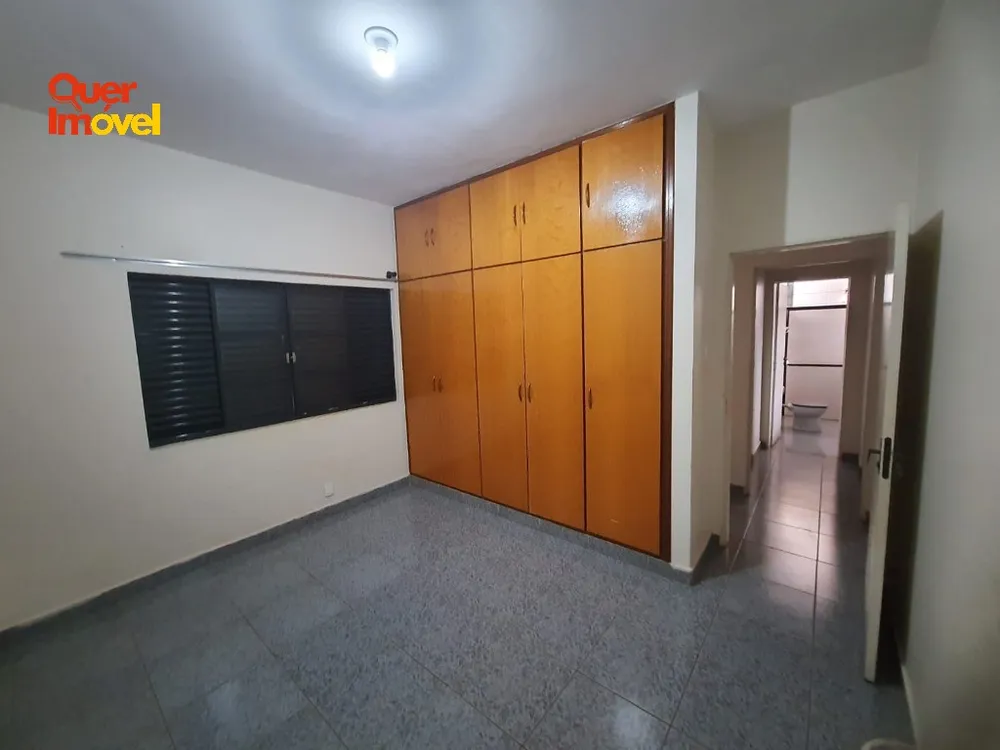 Casa, 5 quartos, 250 m² - Foto 2