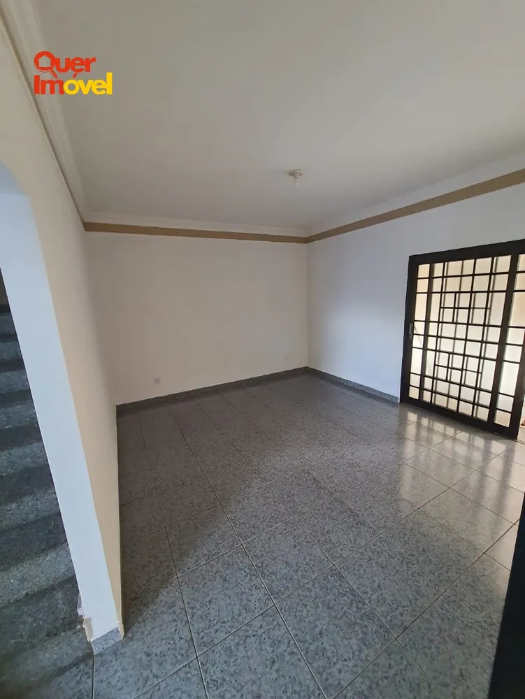 Casa, 5 quartos, 250 m² - Foto 1