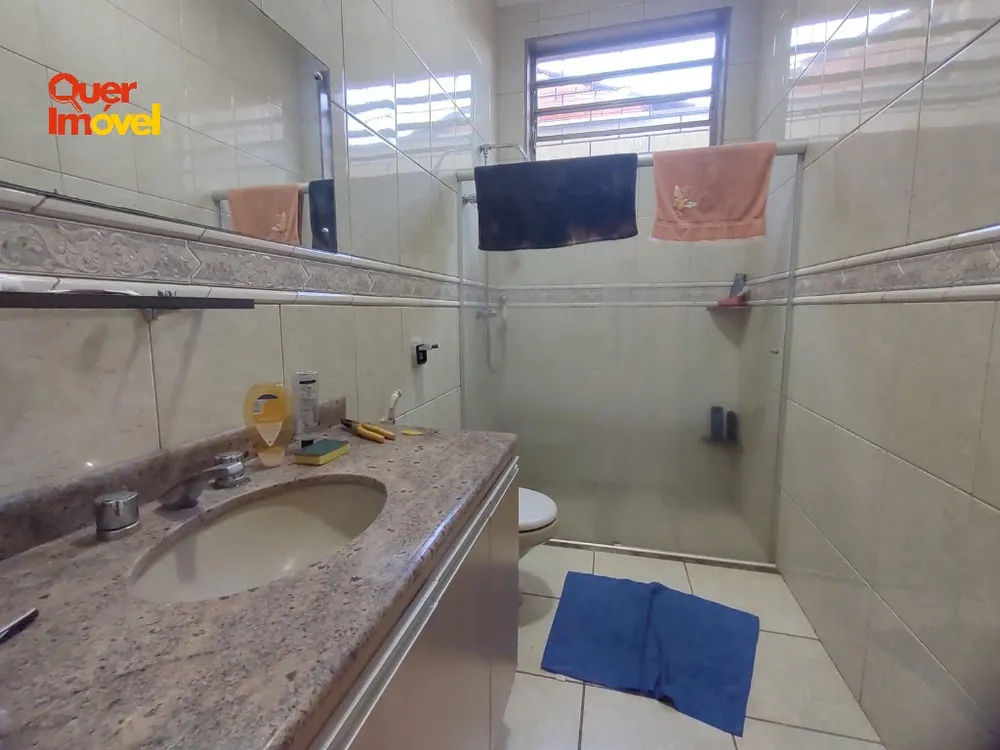 Casa, 3 quartos, 237 m² - Foto 2