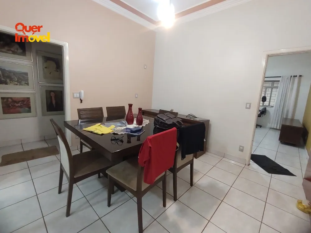 Casa, 3 quartos, 237 m² - Foto 3
