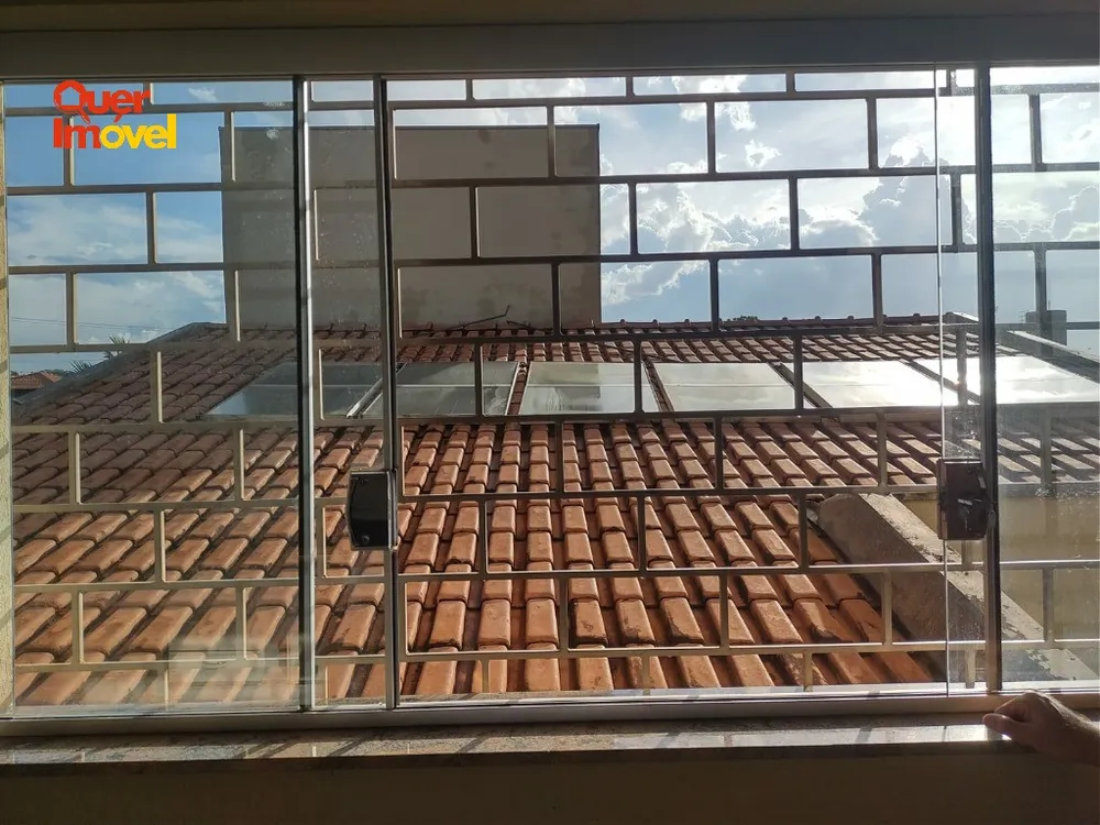 Casa, 3 quartos, 237 m² - Foto 1