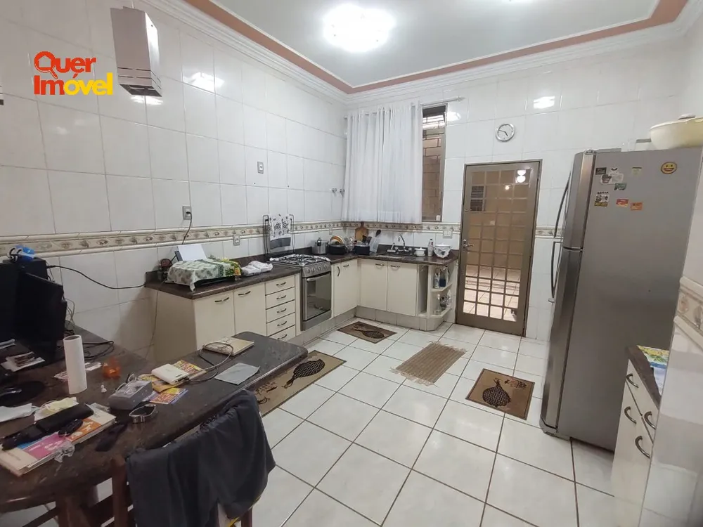 Casa, 3 quartos, 237 m² - Foto 8