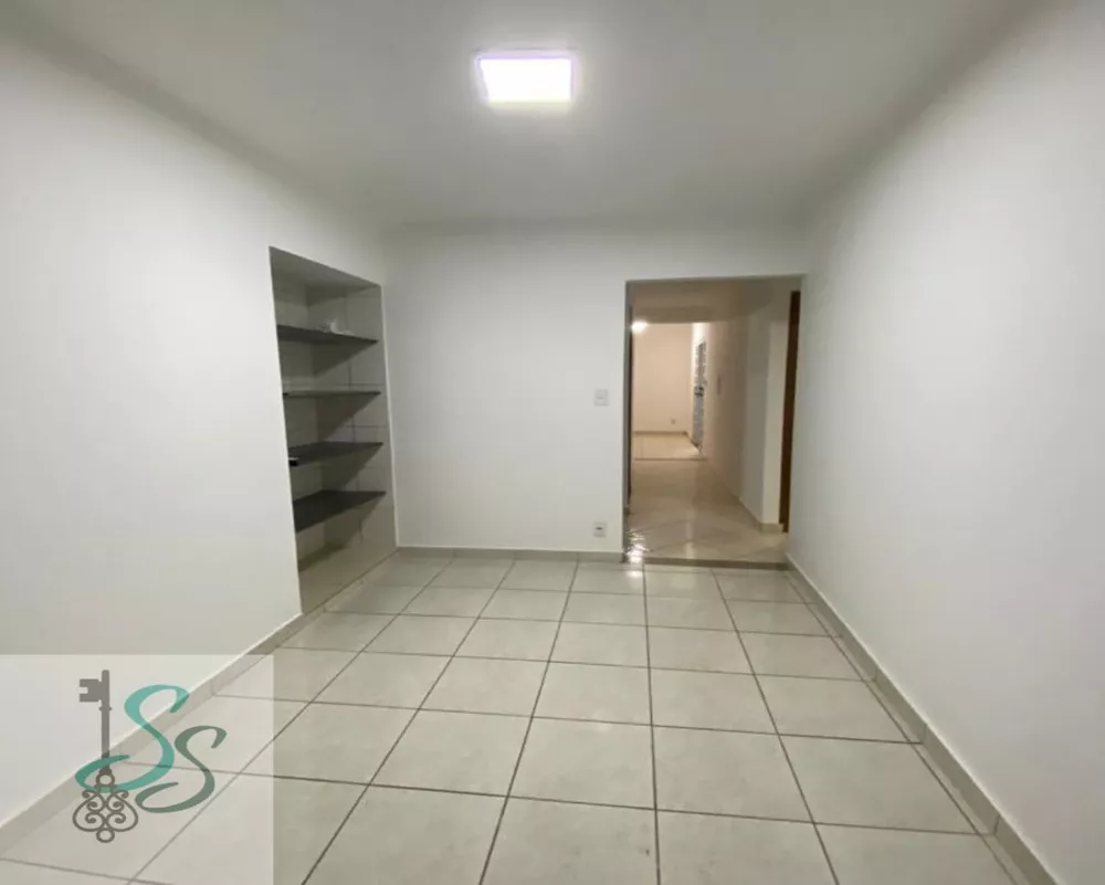 Casa à venda com 3 quartos, 100m² - Foto 4