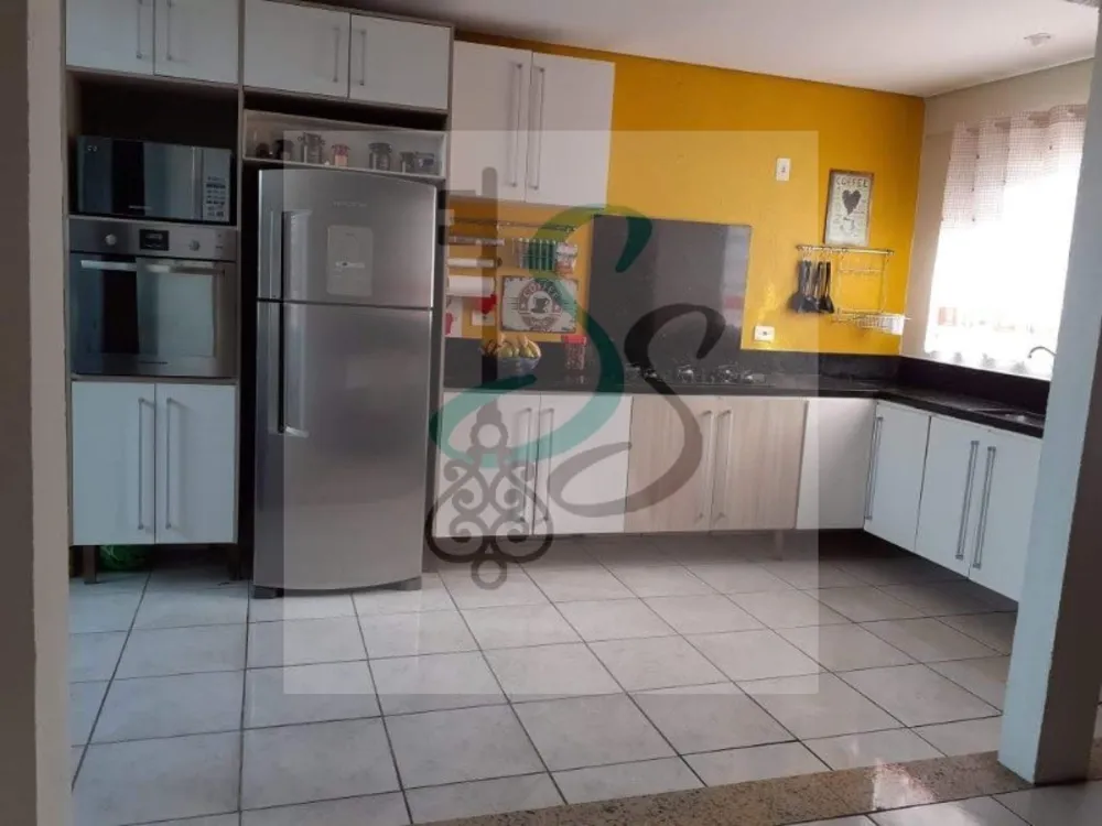 Casa, 4 quartos, 200 m² - Foto 1