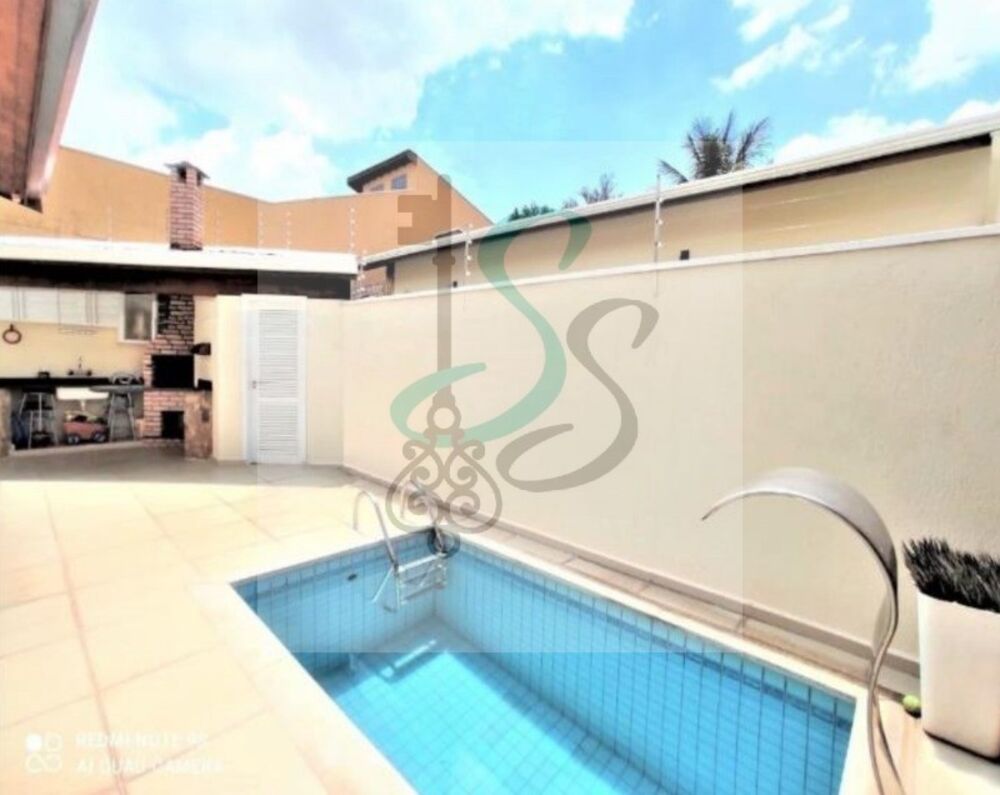 Casa, 6 quartos, 243 m² - Foto 2