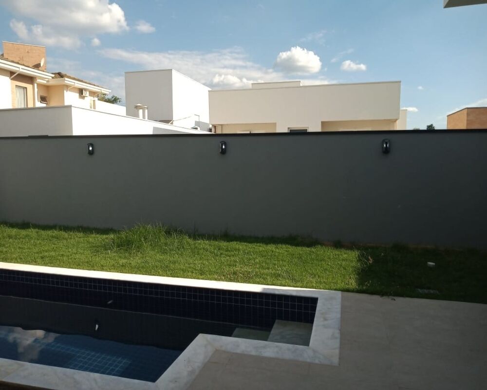 Casa à venda com 3 quartos, 200m² - Foto 1