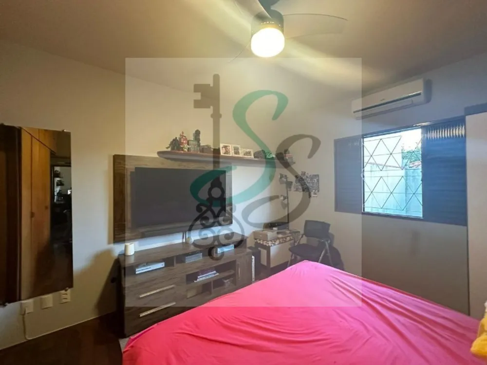 Casa, 4 quartos, 213 m² - Foto 2