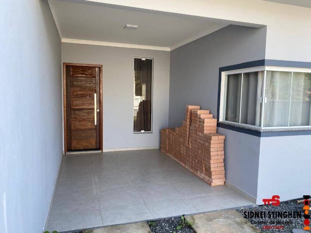 Casa à venda com 2 quartos, 58m² - Foto 1