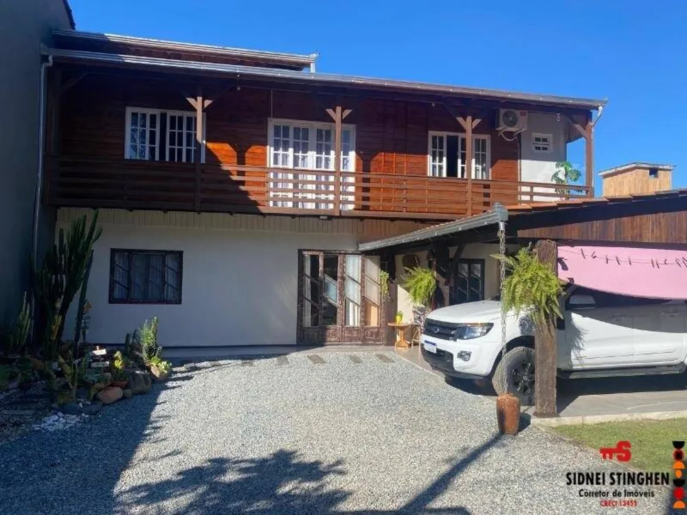 Casa, 3 quartos, 126 m² - Foto 1