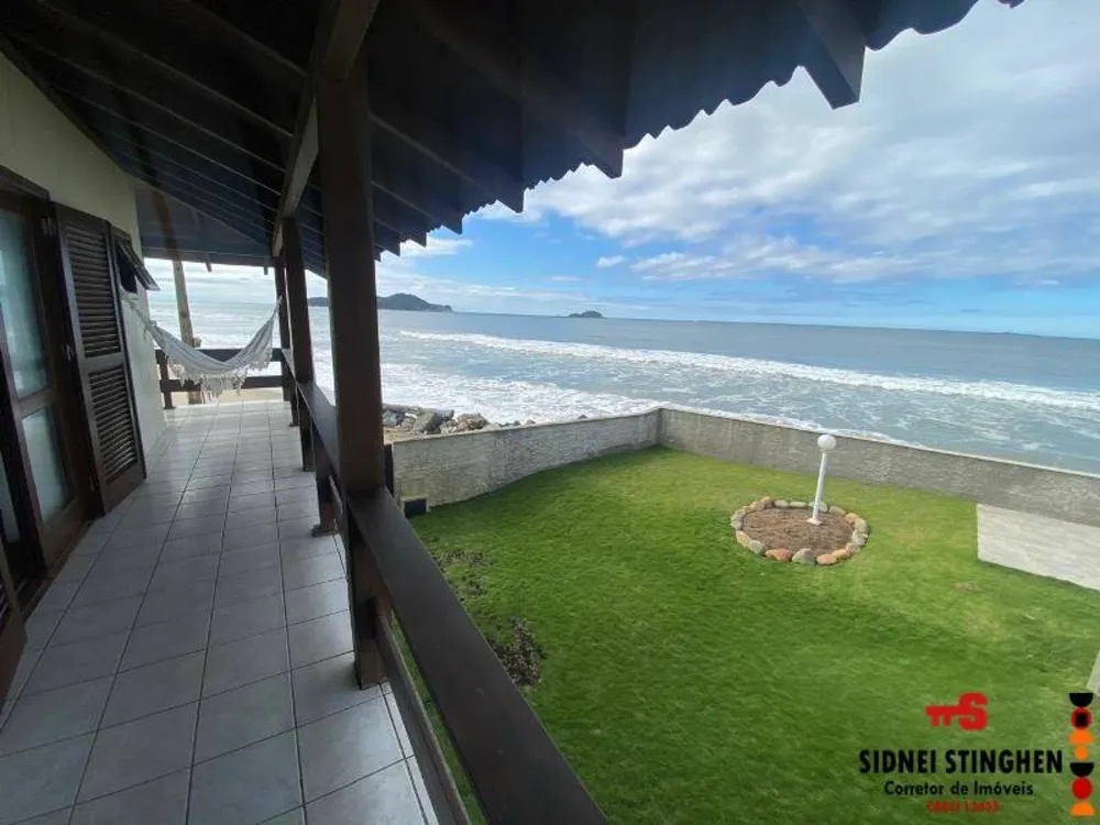 Casa, 5 quartos, 230 m² - Foto 1