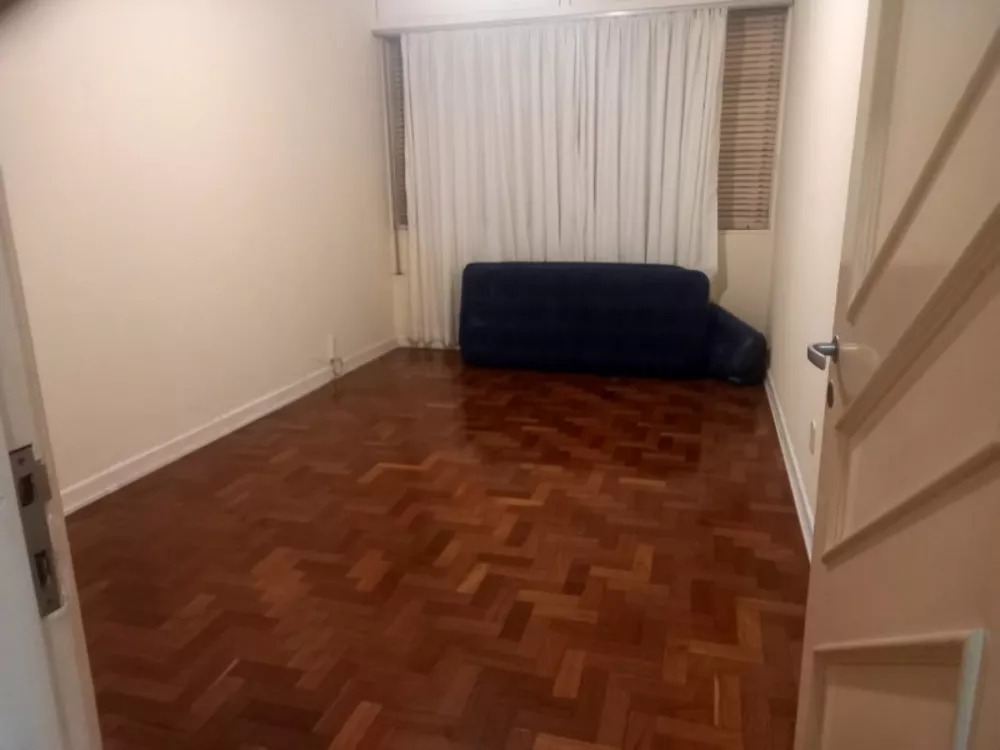 Apartamento à venda com 2 quartos, 70m² - Foto 1