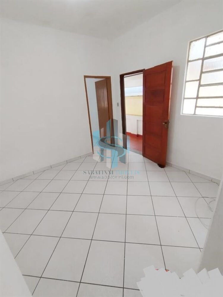 Casa à venda com 2 quartos, 90m² - Foto 1