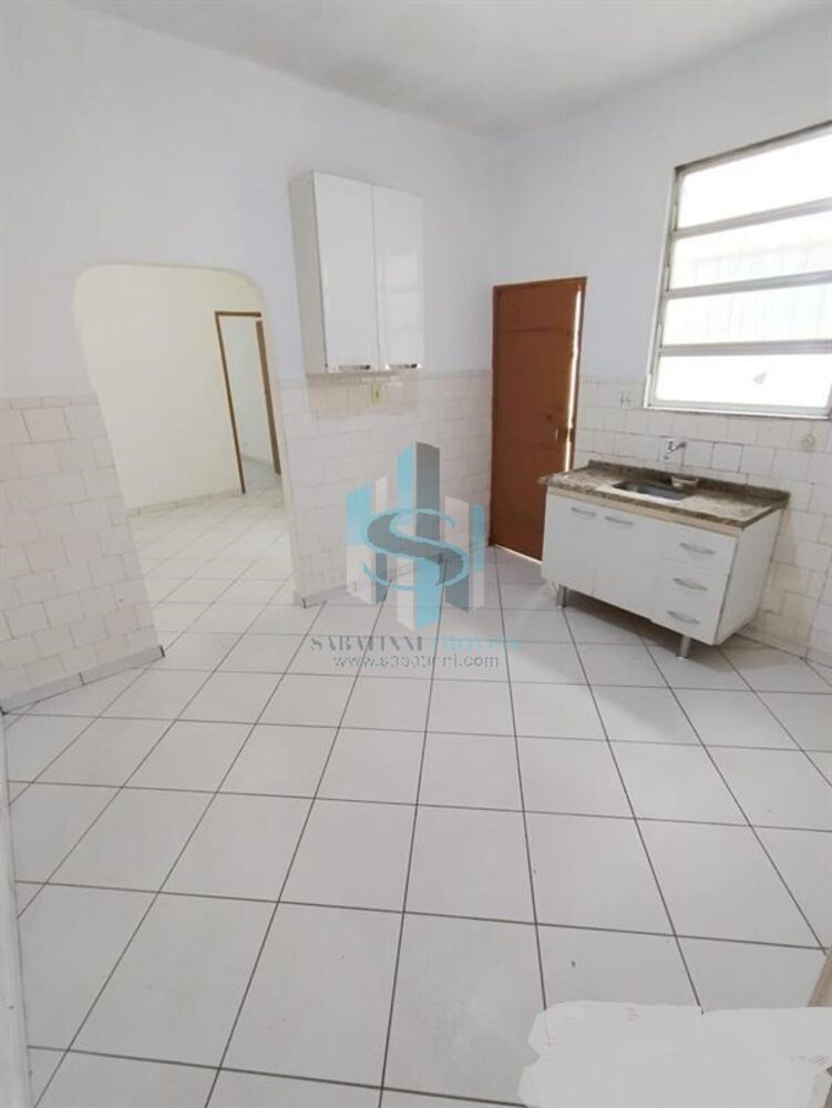 Casa à venda com 2 quartos, 90m² - Foto 2