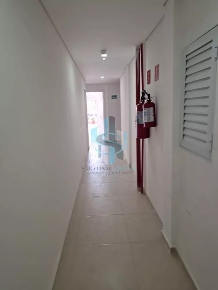 Apartamento à venda com 1 quarto, 33m² - Foto 2