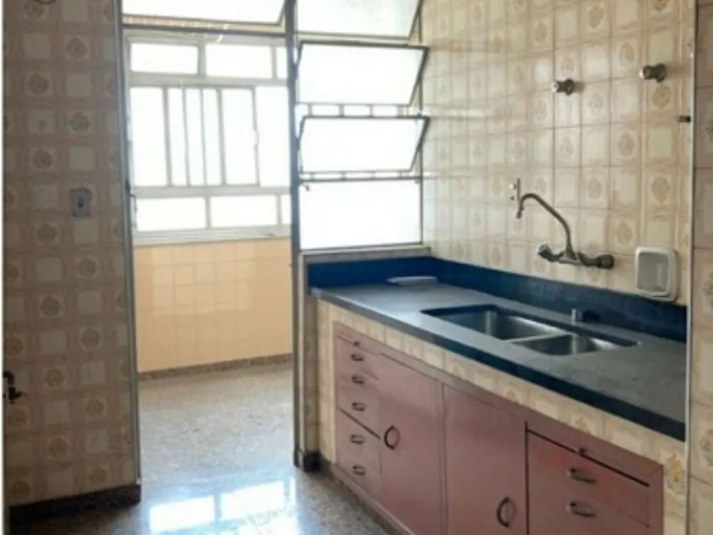 Apartamento à venda com 3 quartos, 170m² - Foto 4