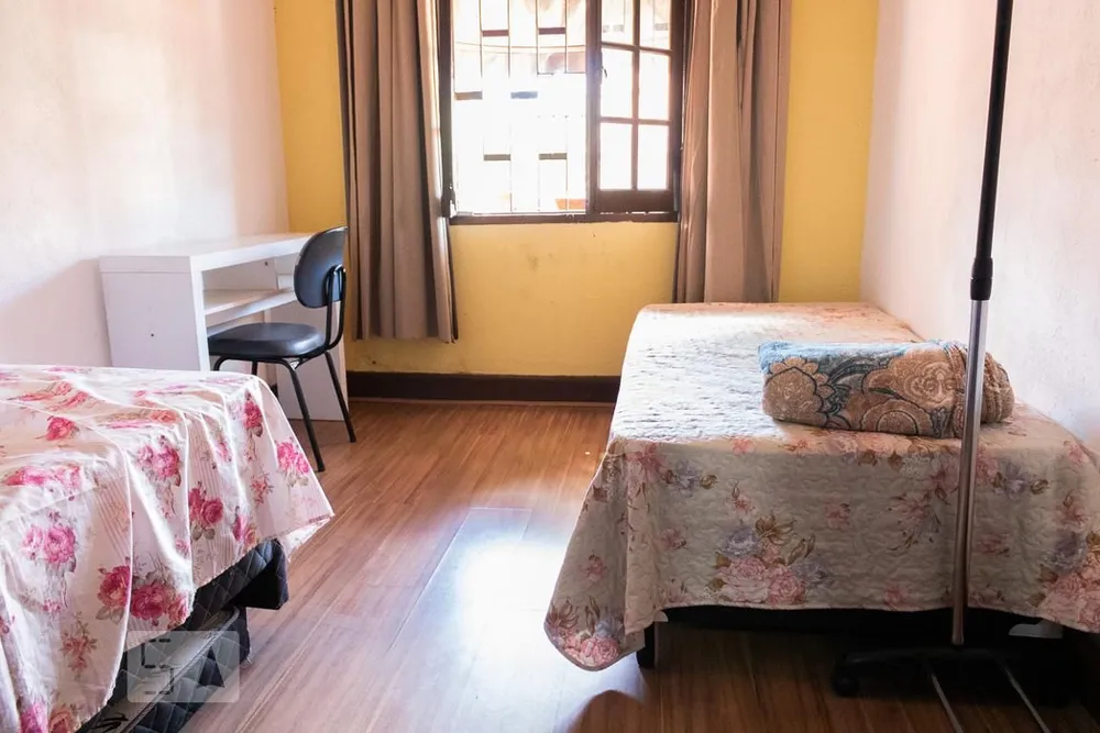 Casa, 4 quartos, 147 m² - Foto 1