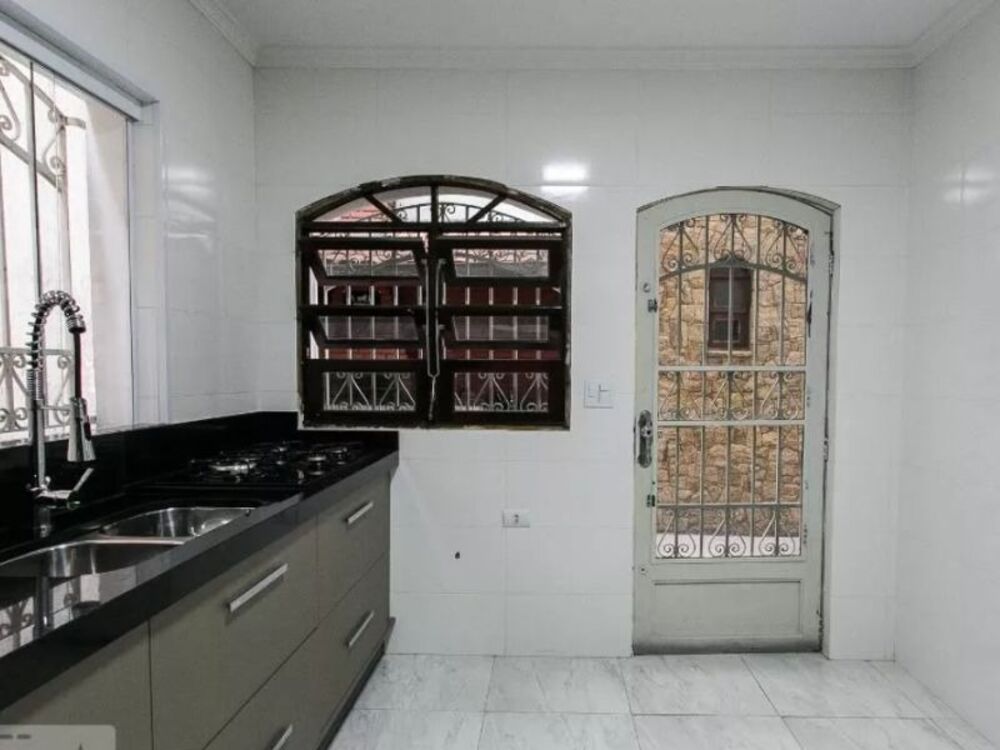 Casa à venda com 3 quartos, 282m² - Foto 8