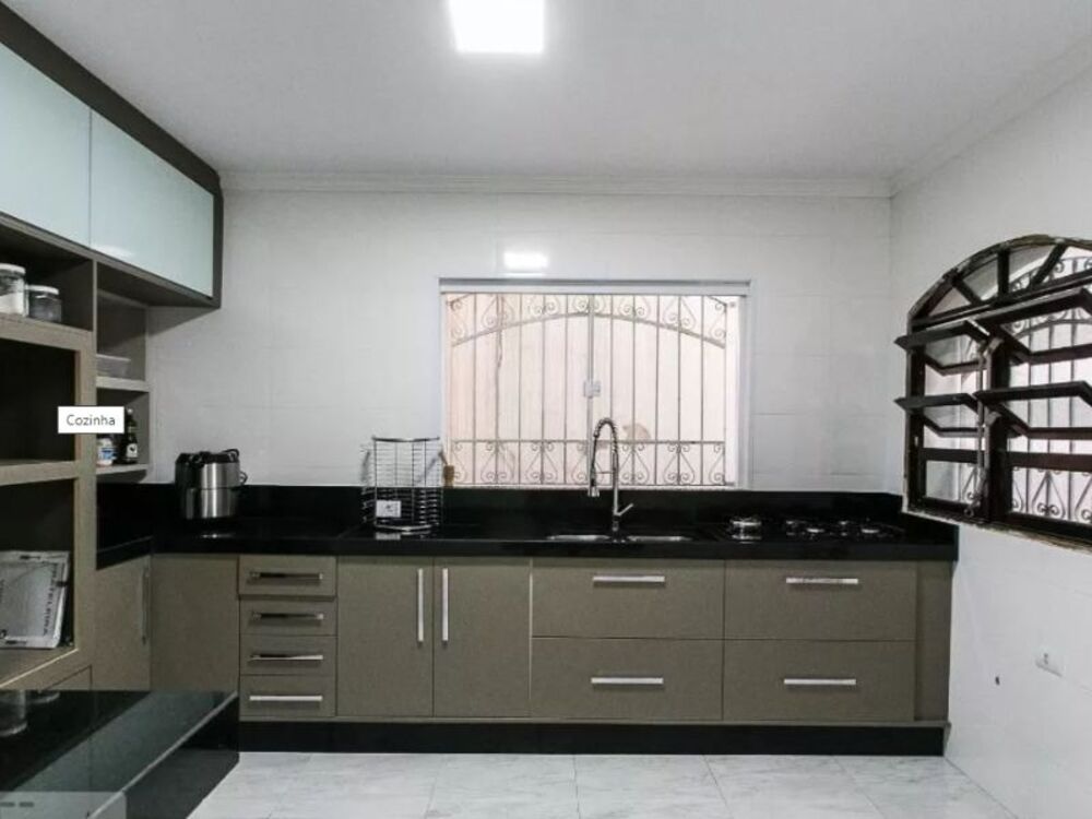 Casa à venda com 3 quartos, 282m² - Foto 7