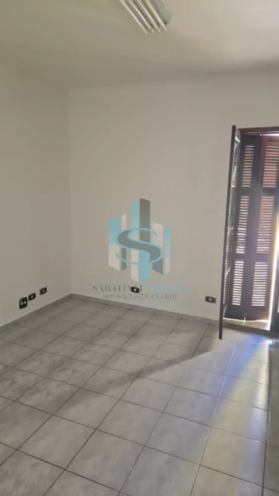 Casa para alugar com 2 quartos, 280m² - Foto 11