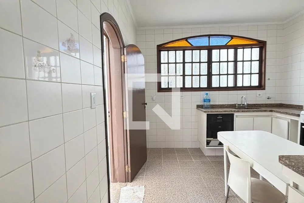 Casa, 4 quartos, 197 m² - Foto 2