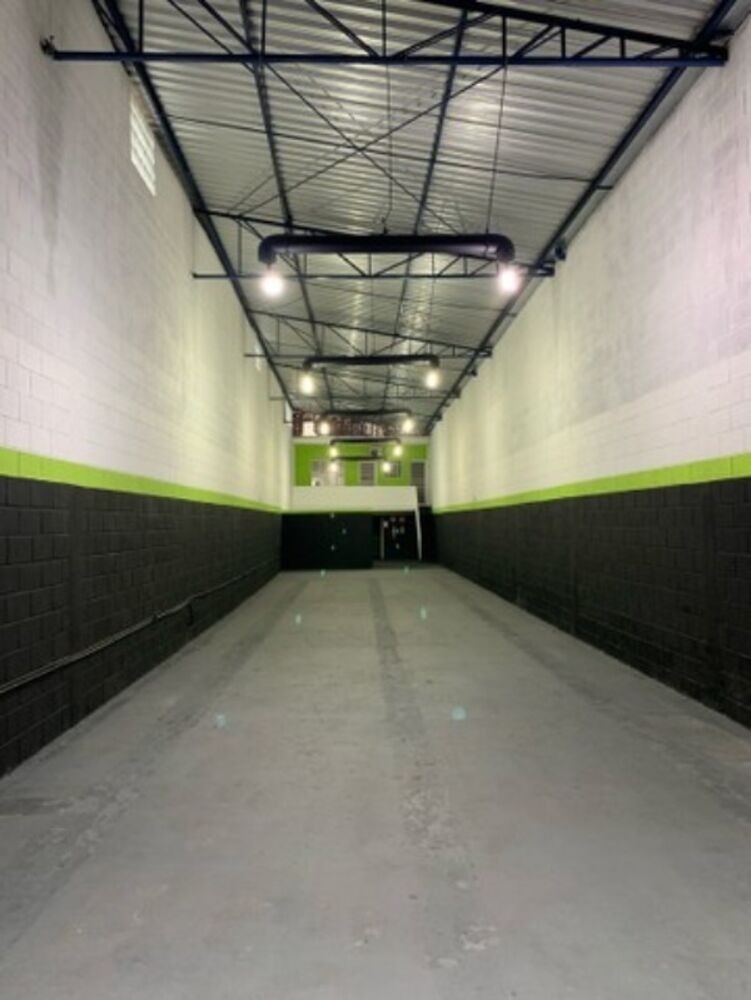 Depósito-Galpão, 240 m² - Foto 1