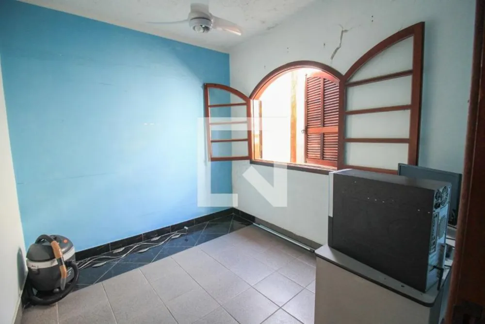Casa, 4 quartos, 258 m² - Foto 2